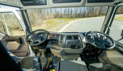 Fontaine Modification Peterbilt 220 100225